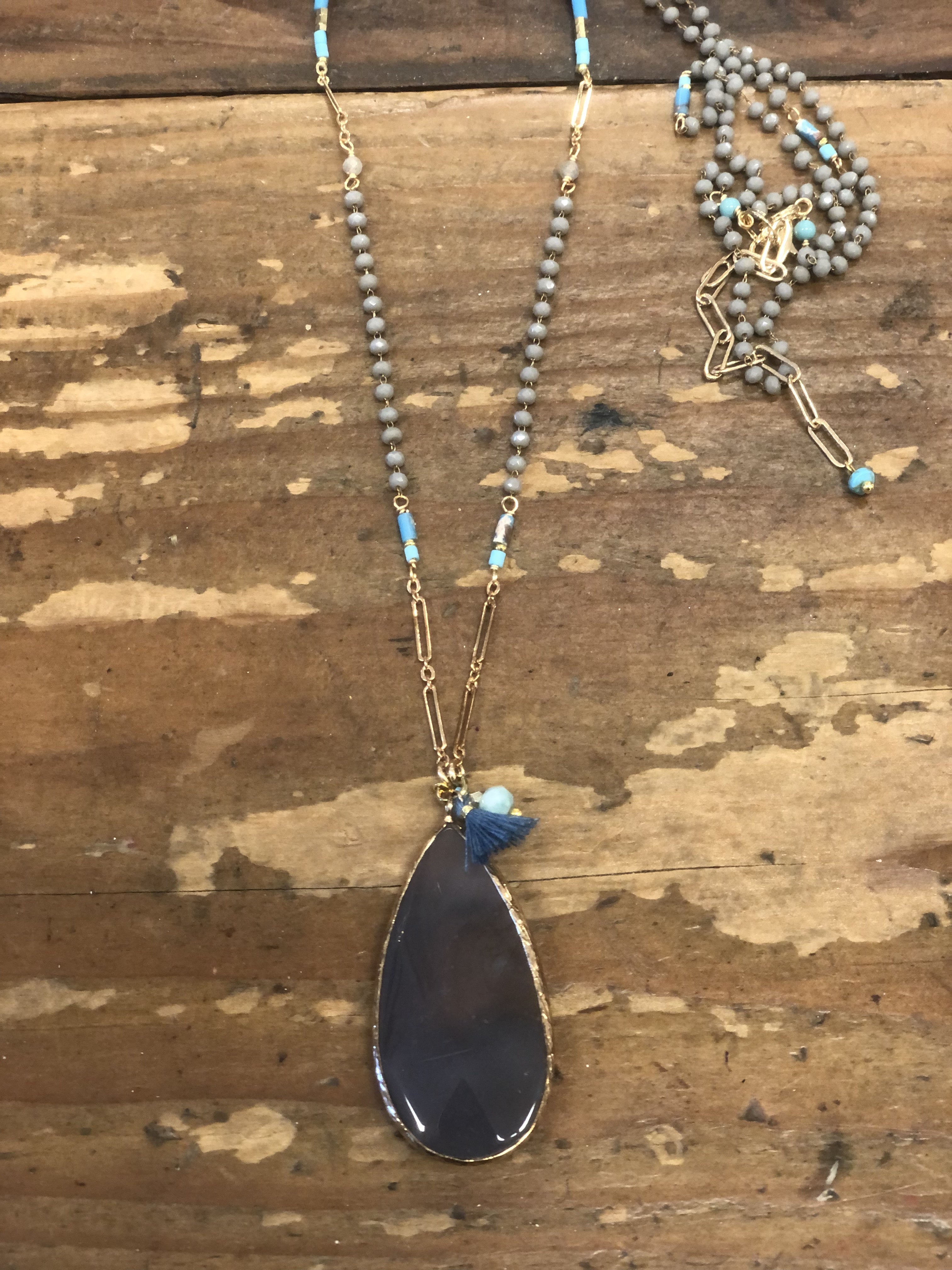 NK WNXF1035 long skinny turq and agate drop necklace