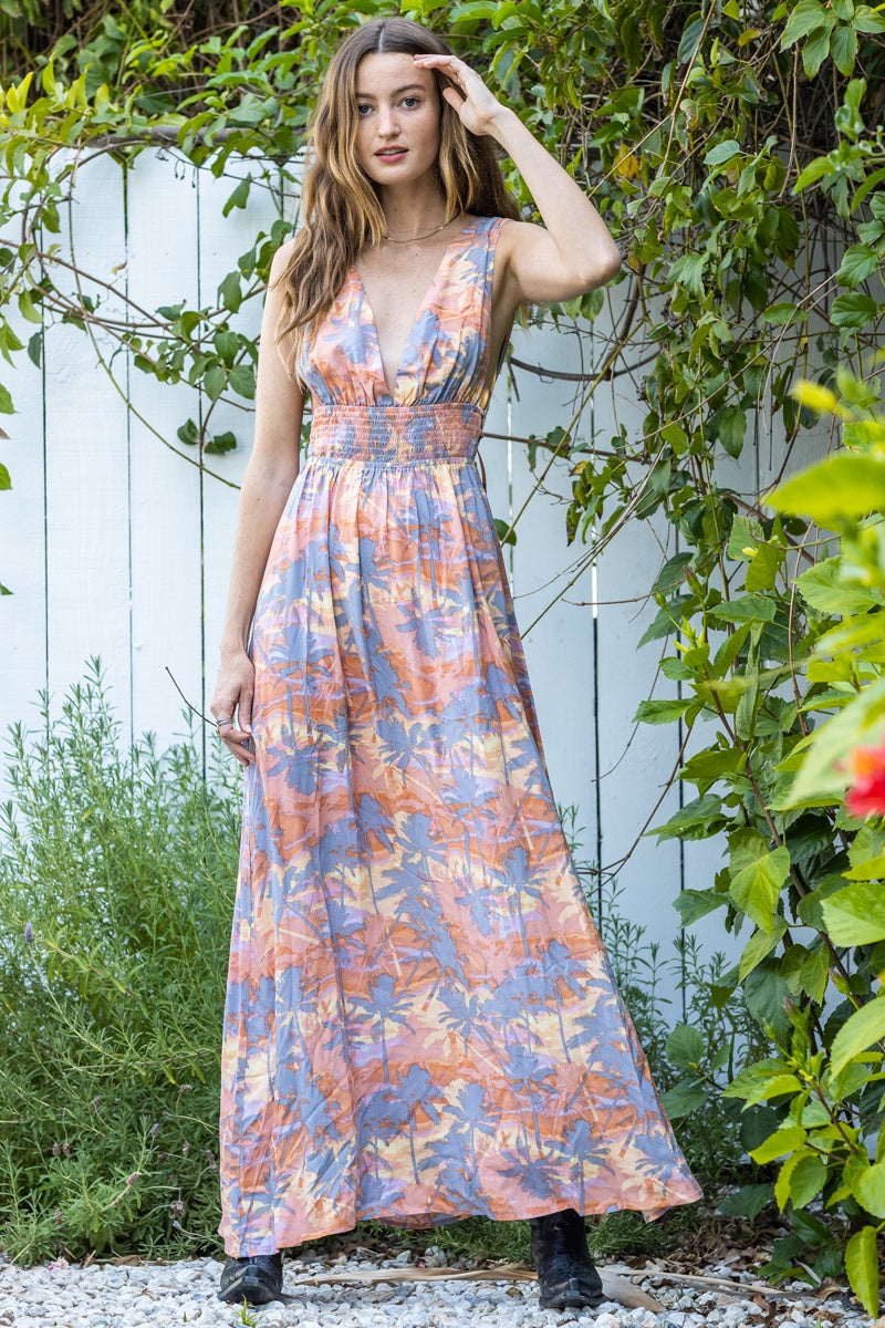 En Tropical printed V Neck Maxi Dress